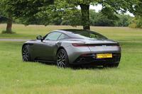 ASTON MARTIN DB11