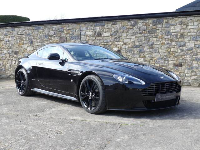 Aston Martin Vantage 6.0 V12 Coupe Petrol Black