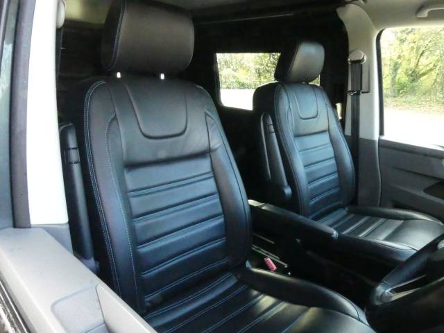 2020 Volkswagen Transporter 2.0 TDI T30 Highline DSG FWD LWB High Roof Euro 6 (s/s) 5dr